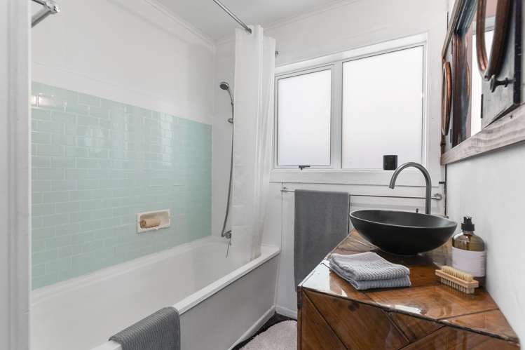 15 Fortification Road Karaka Bays_17