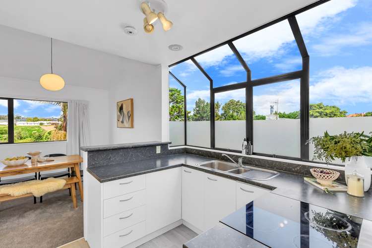 2/105 Moa Road Point Chevalier_5