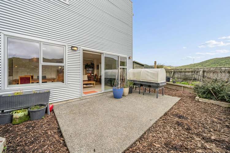 80 Saddleback Grove Karori_9