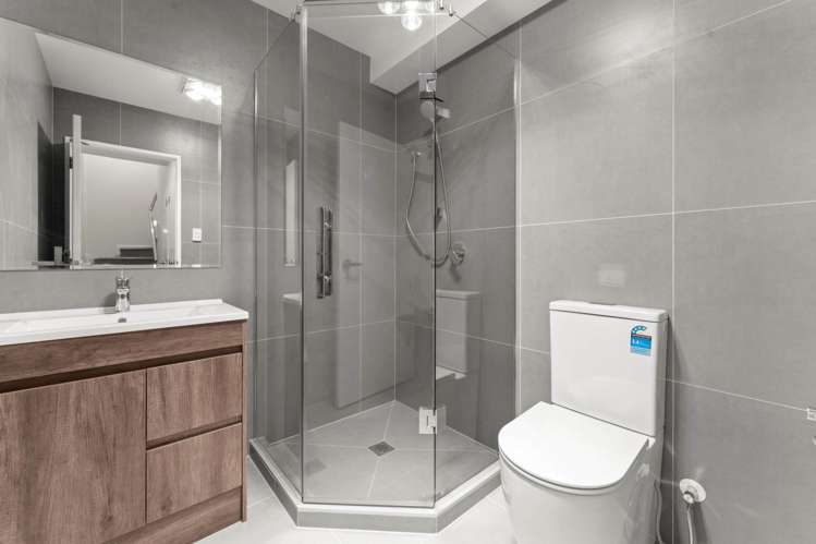 Johns Creek Crescent Silverdale_15