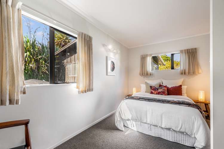 10 Edwin Mitchelson Road Muriwai_18