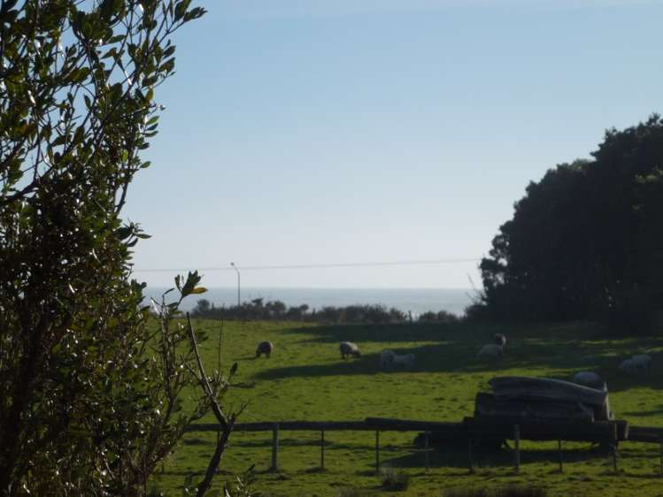 254 Coulson Road Paroa_17