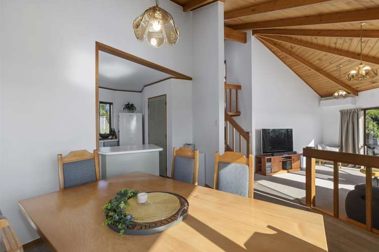 14 Holmburn Street Welcome Bay_9