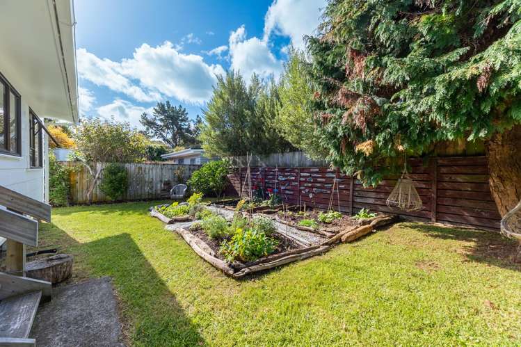 13 Forest Road Raumati South_22