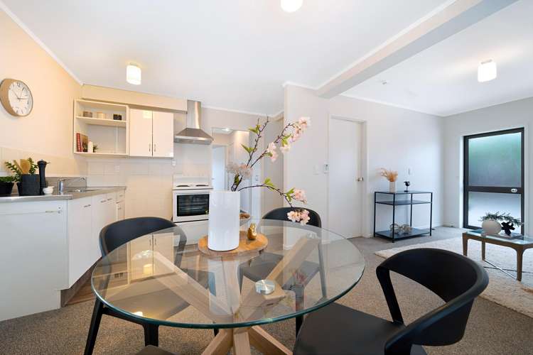 2/12 Grimshaw Place Henderson_25