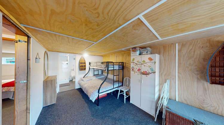 27 Mowhanau Drive 11473_15
