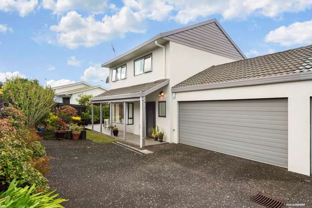 Stylish Living in the Heart of Glendene