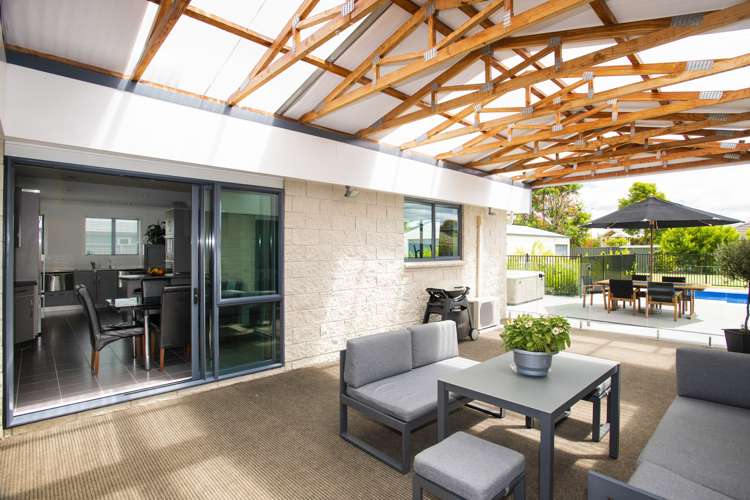 14 Pohutukawa Grove Lytton West_22