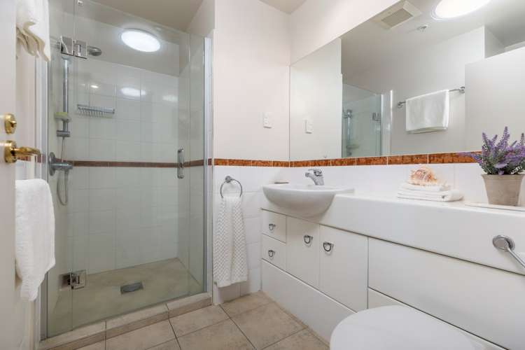 5c/14 Waterloo Quadrant Auckland Central_15