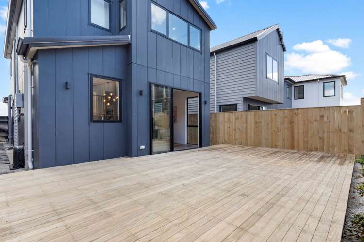 15 Bronzewater Drive Silverdale_16