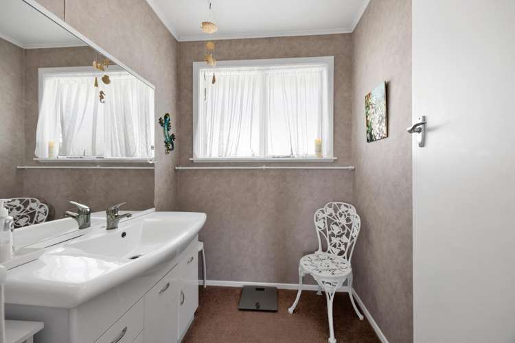 132 Fairfield Road Hawera_24