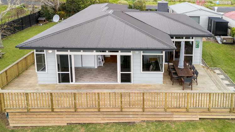 46 Wharf Road Clarks Beach_19