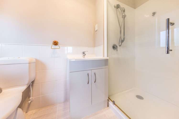 8 Staten Place Mangere_8