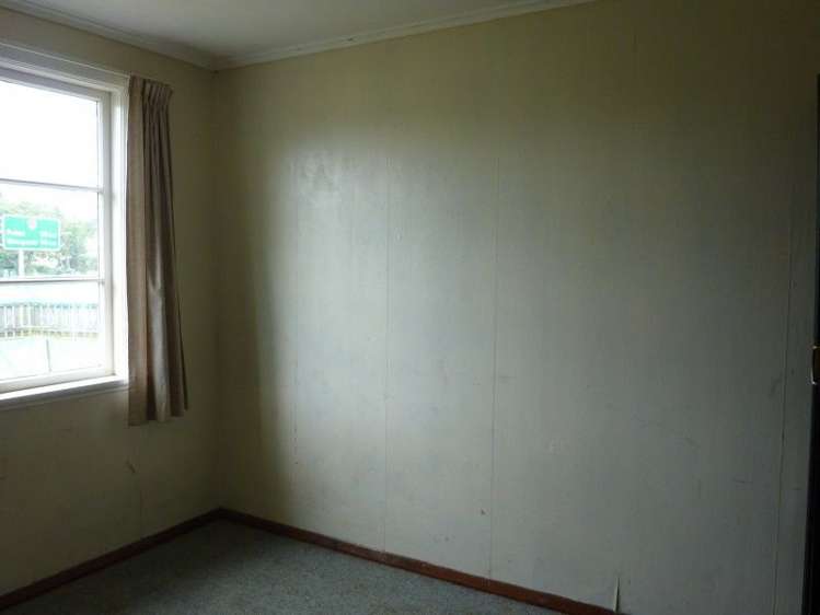 1 Laurent V C Street Hawera_7