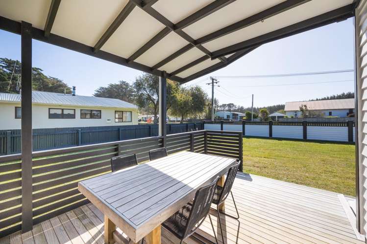 8 Cousins Avenue West Foxton Beach_6