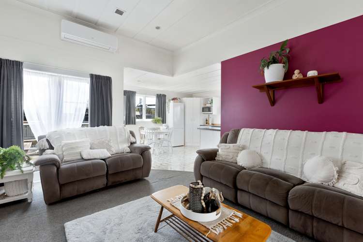 391 Dey Street Hamilton East_10