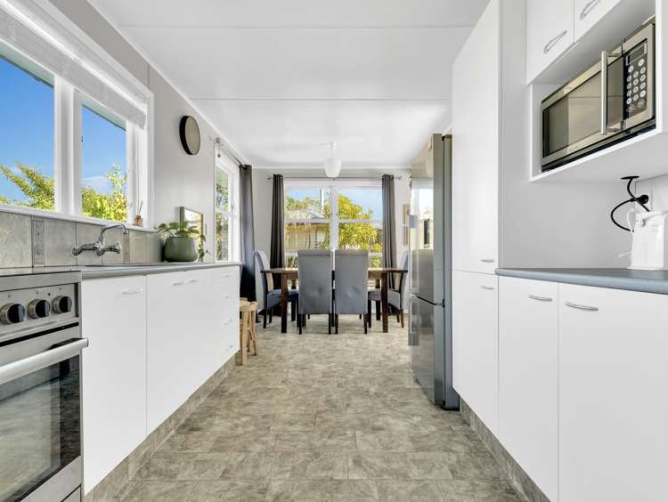 29 McKenzie Road Owhata_6