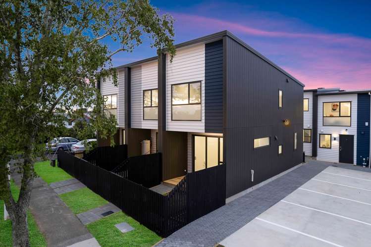 14, 15, 22/17 Barneys Farm Road Clendon Park_21