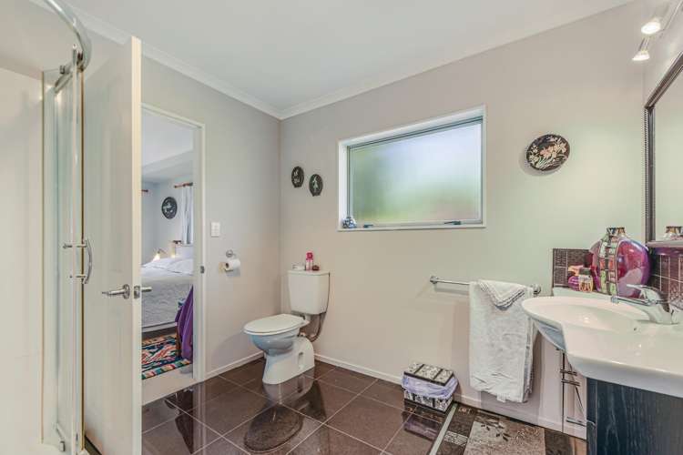 10 Essex Terrace Stoke_13