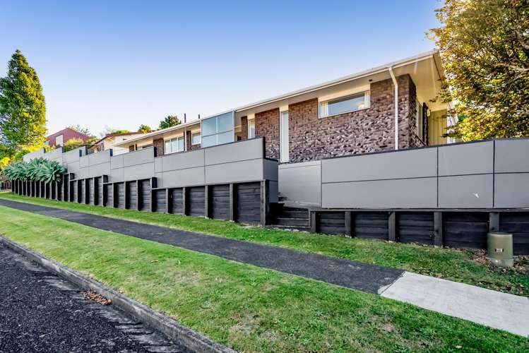 1 Cabot Place Frankleigh Park_36