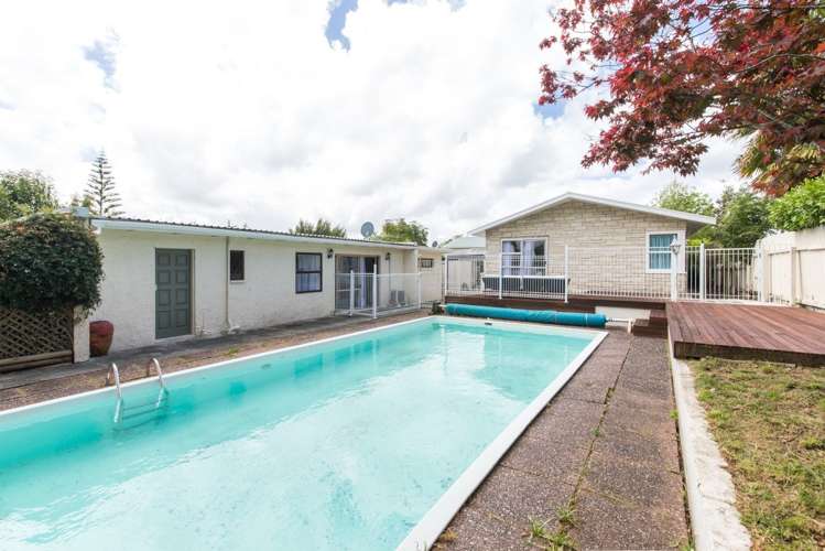 29 Royal View Road Te Atatu South_16