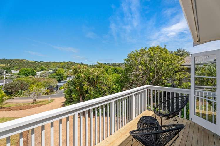 142 Ocean View Road Oneroa_19