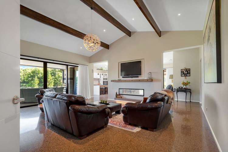 30 Quail Rise Stoke_13