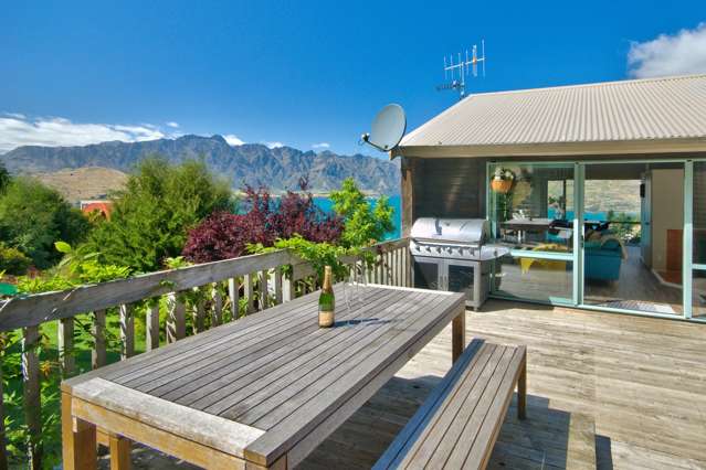 10a Caples Place Fernhill/Sunshine Bay_4