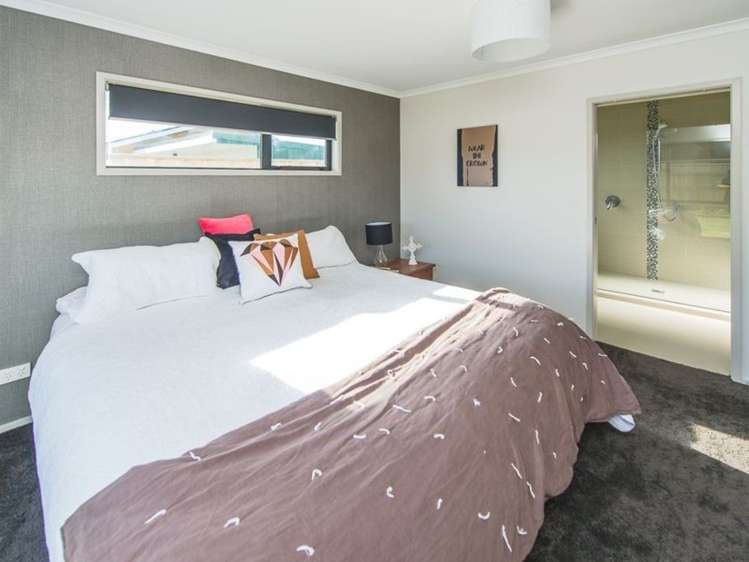 18 Buckingham Place Springvale_11