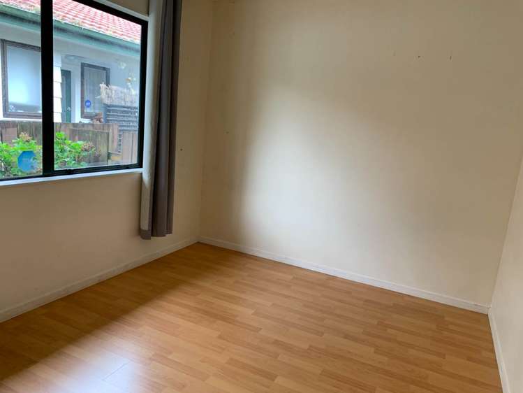 77 Sunvue Road Glen Eden_10