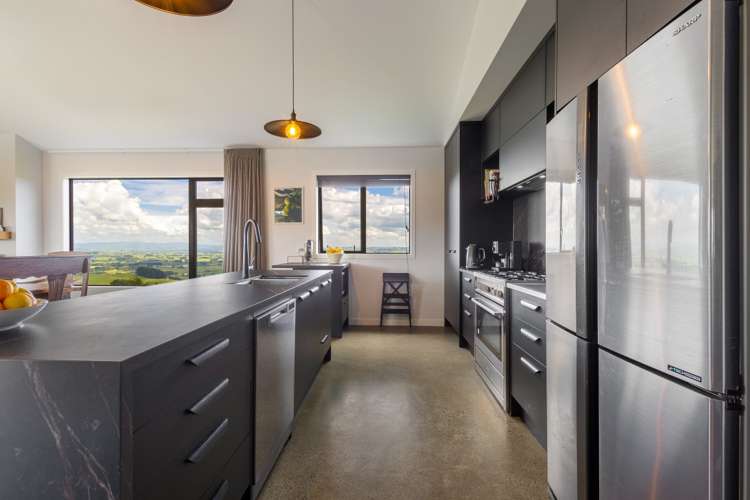 33 Tiwarawara Lane Puketotara_8