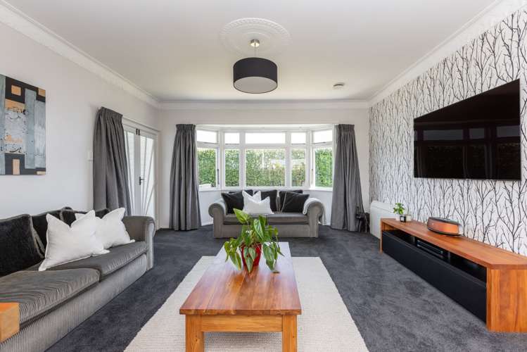 100 Frimley Avenue Frimley_6