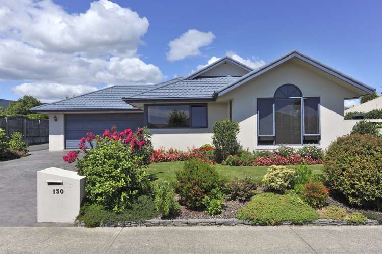 130 Aldinga Avenue Stoke_1