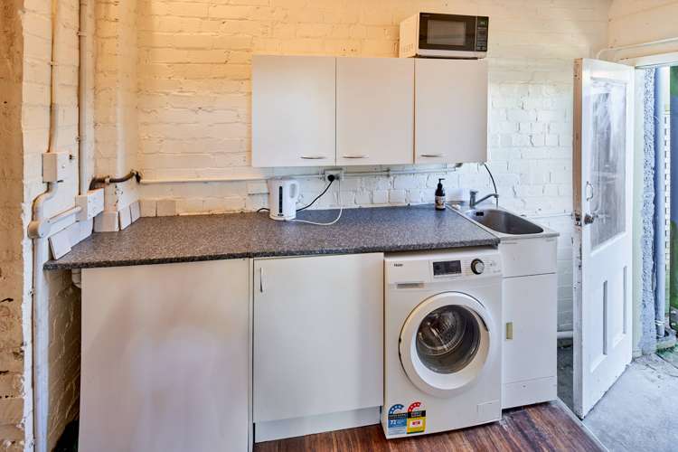 355 The Parade Island Bay_8