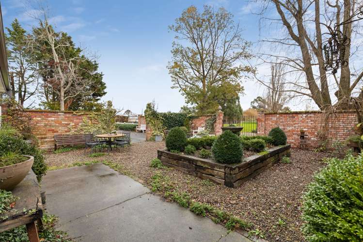 69 Pharazyn Street and 7B Sherwill Street East Feilding_6