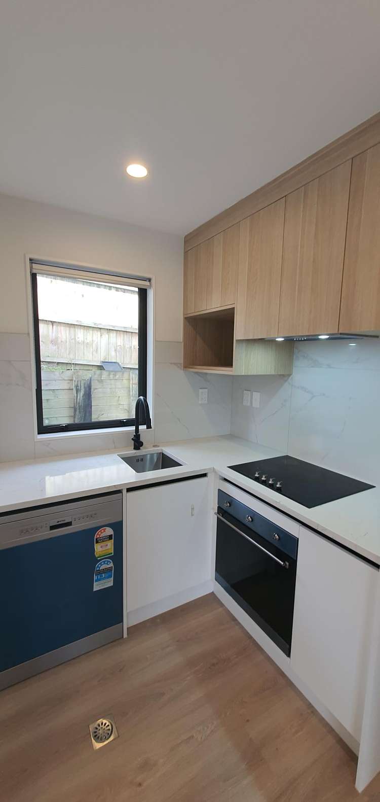 8/18 Kinross Street Blockhouse Bay_4