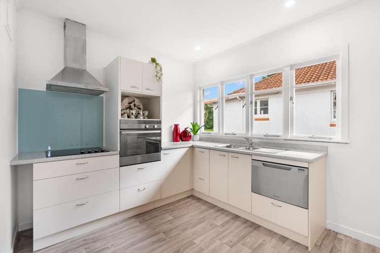 57 Keyte Street_2
