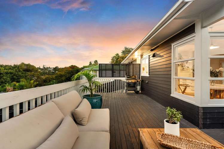 89 Fairclough Road Beach Haven_10