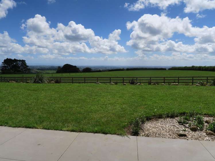 12 Lawrence Carter Drive Bombay_10