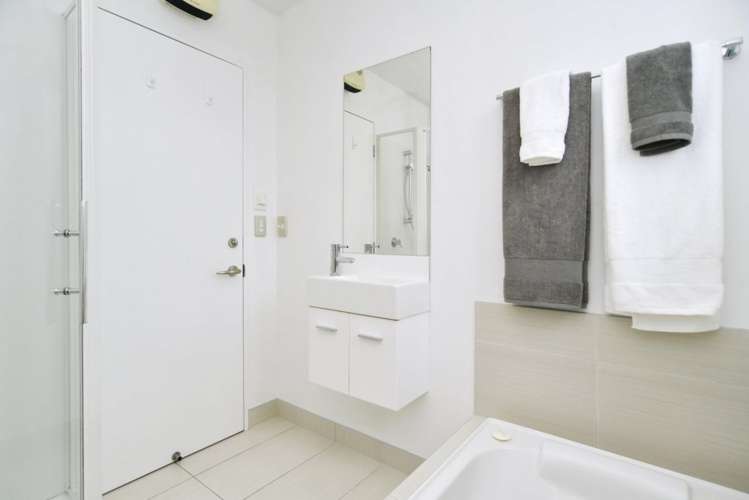 41d Mcmahon Drive Aidanfield_18