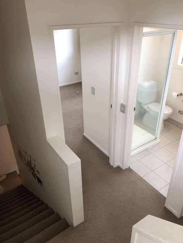 61/3 Wagener Place Mount Albert_2