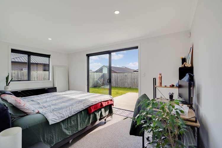 22 Inuwai Street Glenview_11