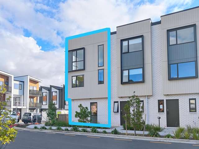 Brand New Freehold Your First Home at Corner