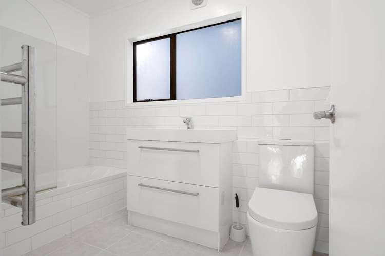 116 The Avenue Lucas Heights_23