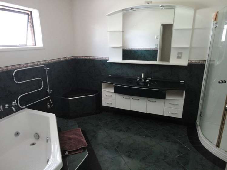 69 Awanui Rise Papakura_15