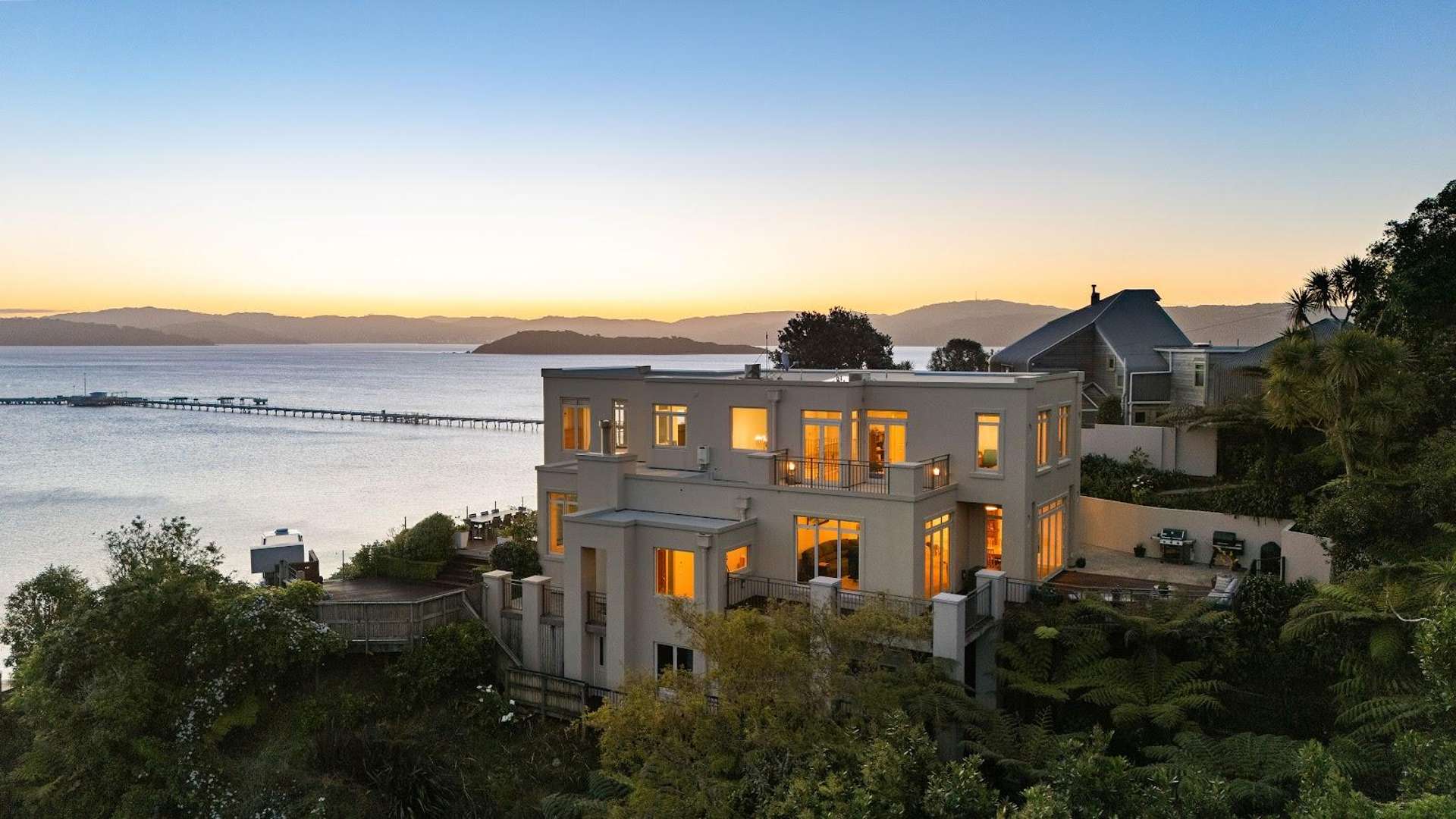 117 Marine Drive, Sorrento Bay Eastbourne_0