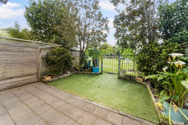 21/3 Ambrico Place New Lynn_4