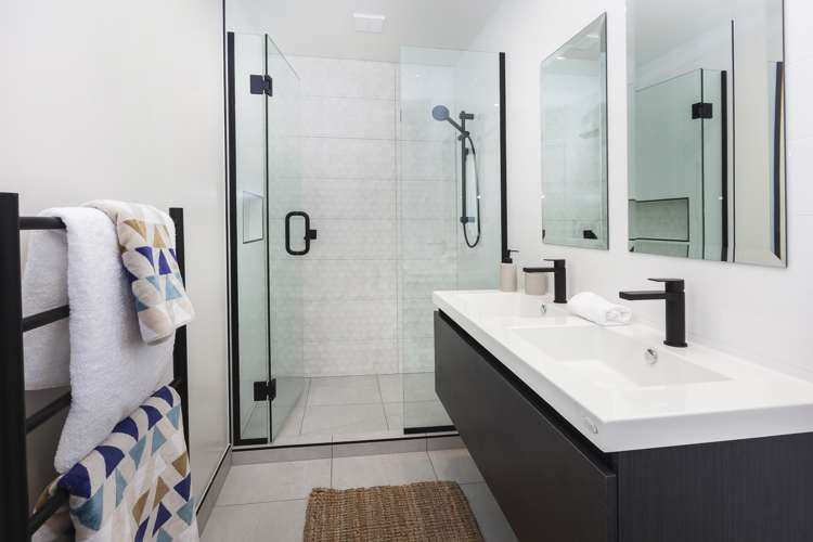 15 Springbrook Lane Northwood_12