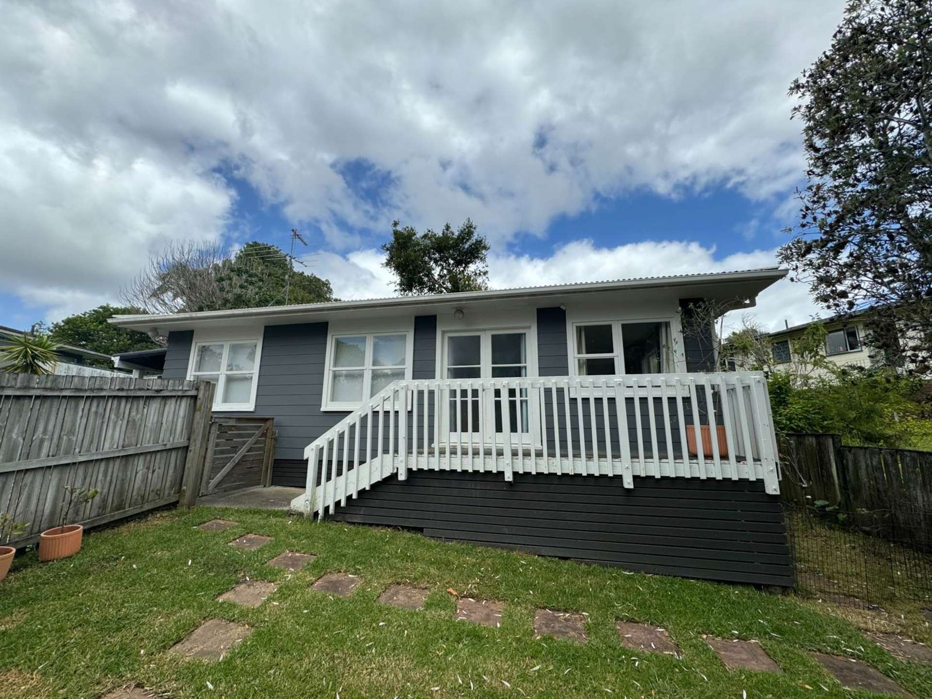 25a Hewlett Road Massey_0