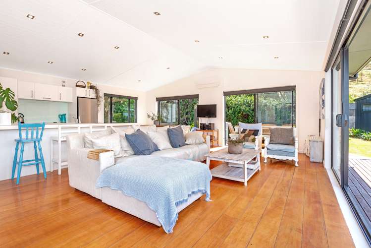 13 Sandy Cove Wainui_5